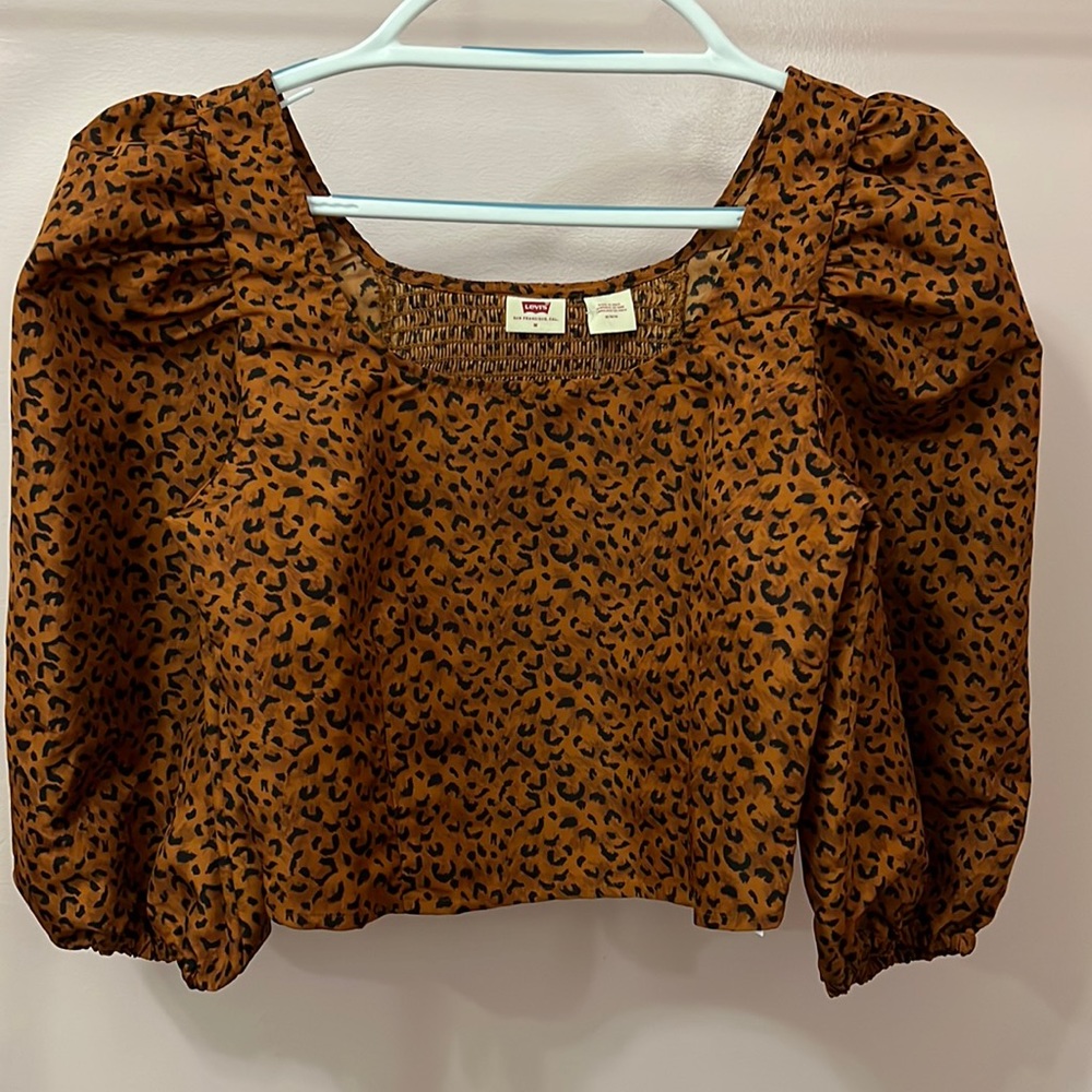 Brand: Levi’s | Leopard Print, Puffy Sleeved Blouse - Picture 3 of 7